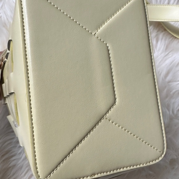 Stella McCartney X Frayme Veuve Clicquot Bucket Bag - Picture 5 of 10